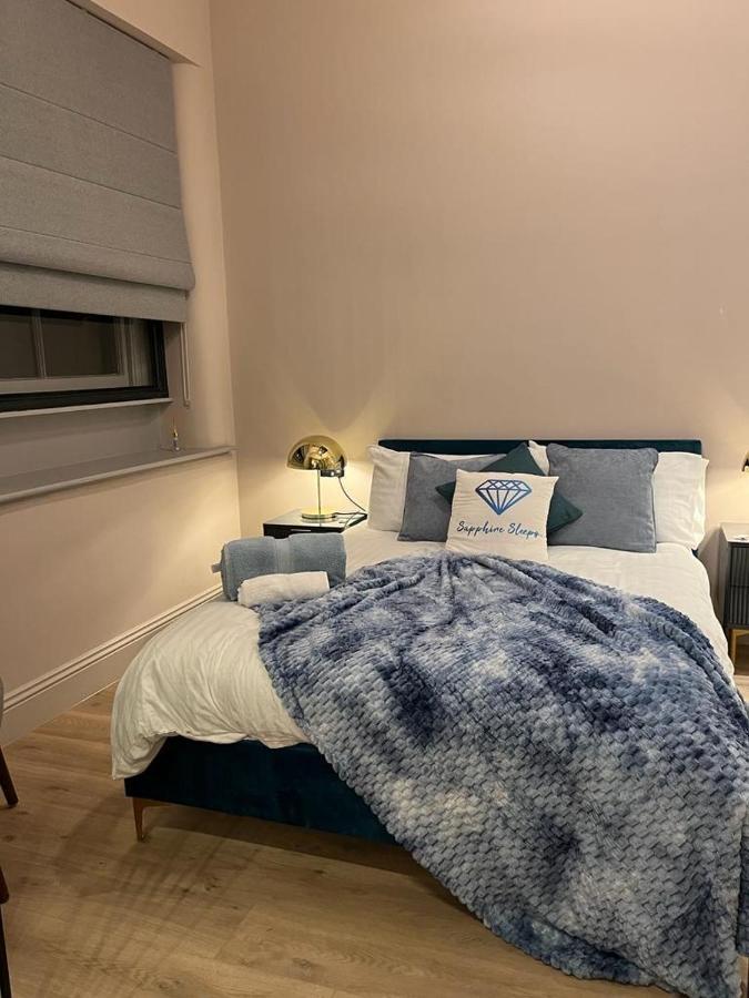 M1 City Centre 3 Bed 3 Bath Luxe Penthouse マンチェスター エクステリア 写真