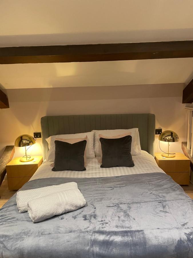 M1 City Centre 3 Bed 3 Bath Luxe Penthouse マンチェスター エクステリア 写真