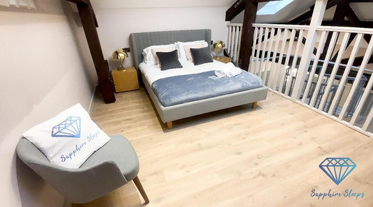 M1 City Centre 3 Bed 3 Bath Luxe Penthouse マンチェスター エクステリア 写真