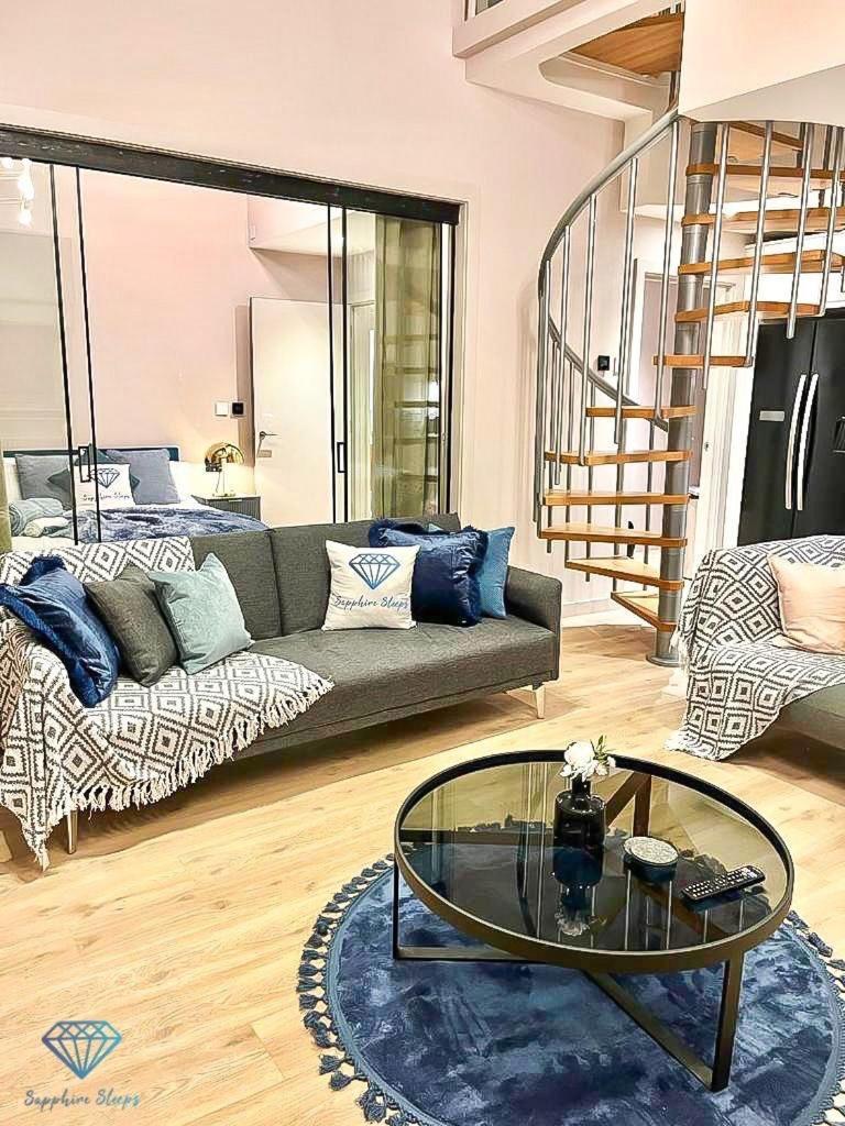 M1 City Centre 3 Bed 3 Bath Luxe Penthouse マンチェスター エクステリア 写真