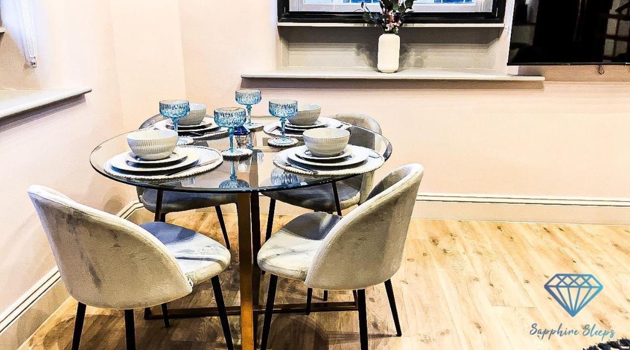 M1 City Centre 3 Bed 3 Bath Luxe Penthouse マンチェスター エクステリア 写真