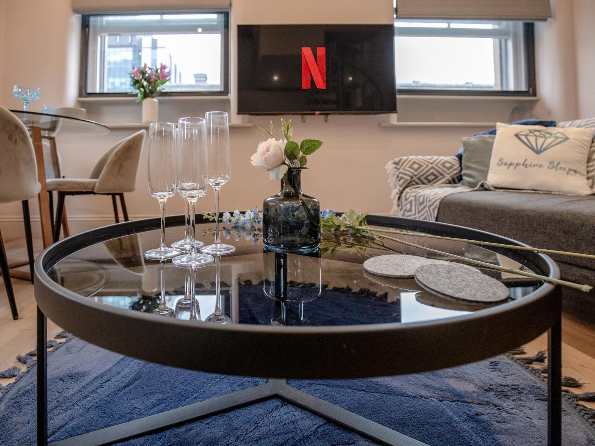 M1 City Centre 3 Bed 3 Bath Luxe Penthouse マンチェスター エクステリア 写真